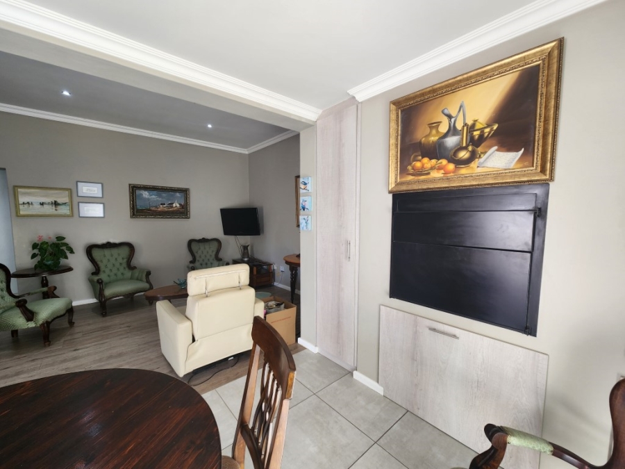 3 Bedroom Property for Sale in Klipfontein Western Cape
